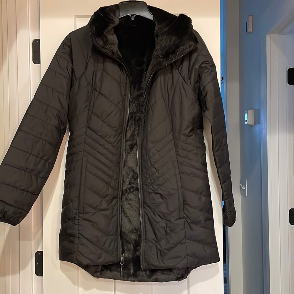 Northface Reservable hip length coat